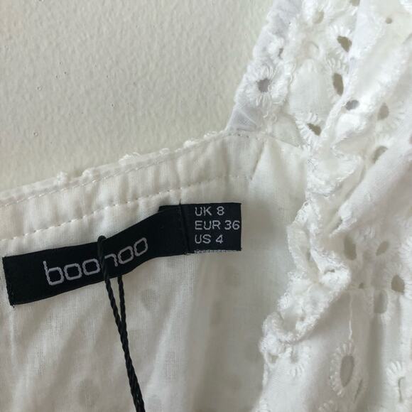 Boohoo Broderie Anglais Sweetheart Mini Dress - Picture 5 of 6